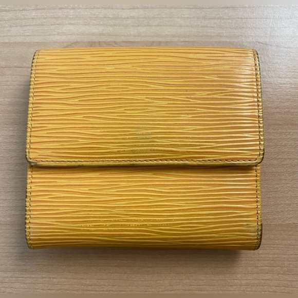 Louis Vuitton Yellow Epi Leather Wallet SP0996 - Picture 2 of 9